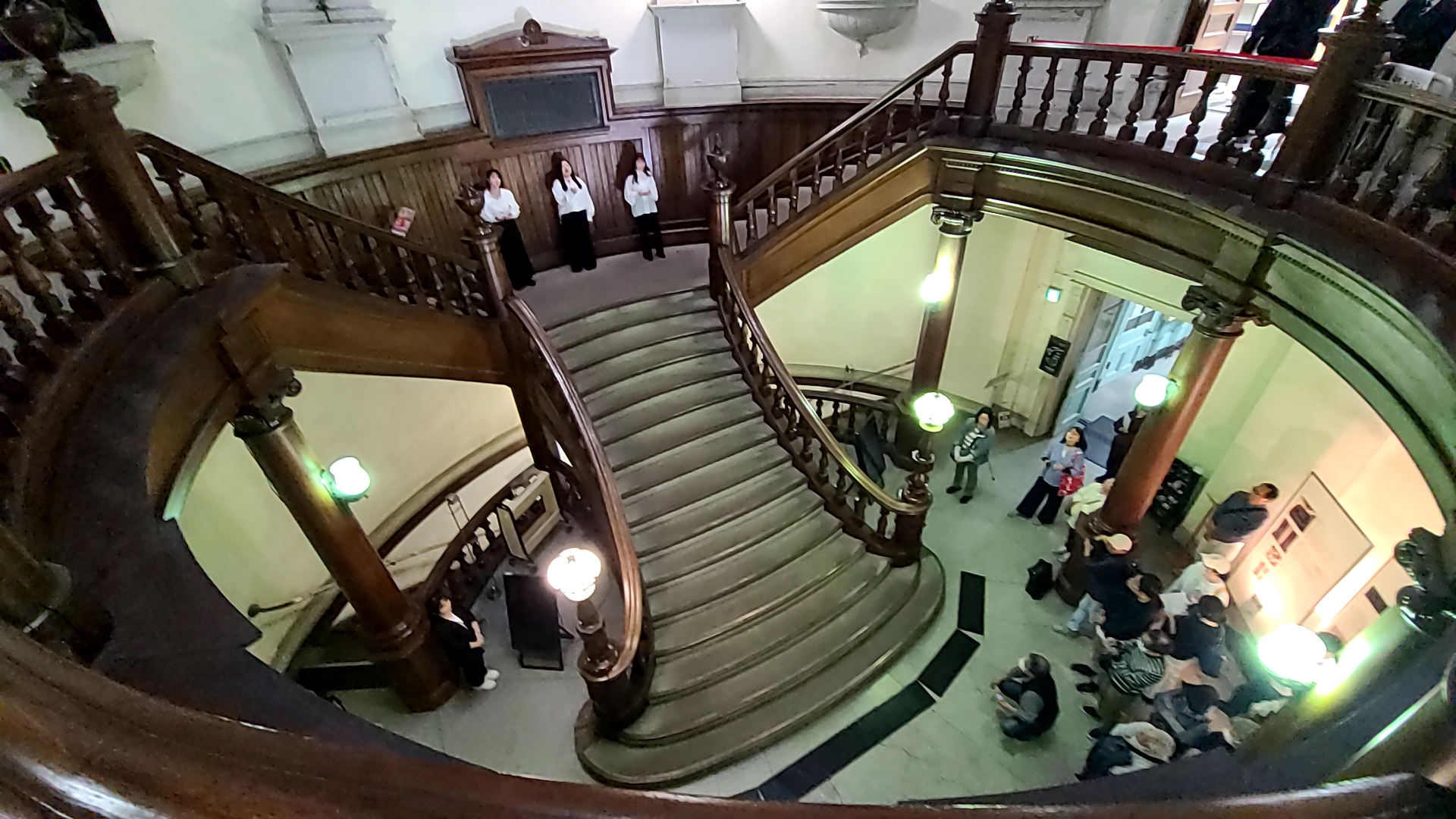 【近畿大学 総合社会学部 村松秀ゼミ　エコー遺産アカペラライブ！特別公演】